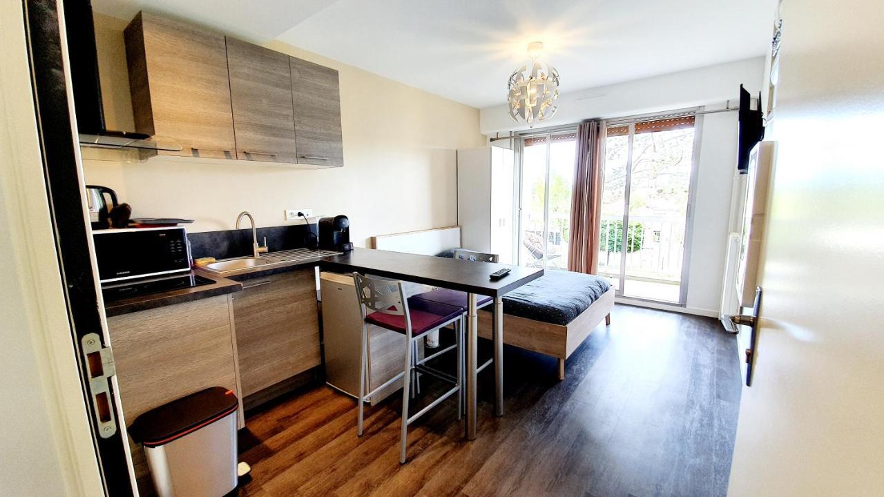 Le Studio Cosy D'Angelique Et David Avec Parking Rambouillet Exterior foto